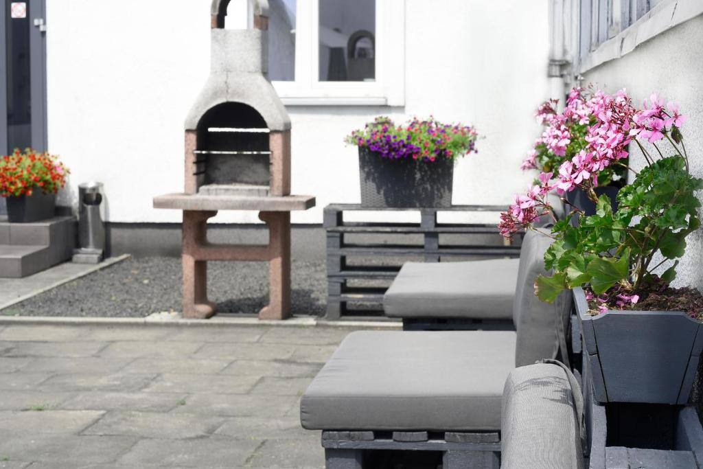 Hostel Helios - taras i grill